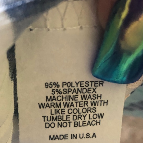 Crisp, clean, and bright colors - Picture 6 of 7